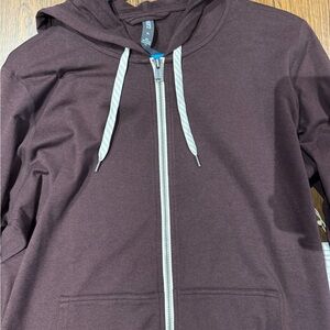 Vuori Women’s performance hoodie 2.0